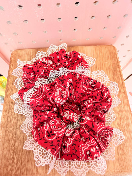 Scrunchy Lace trim