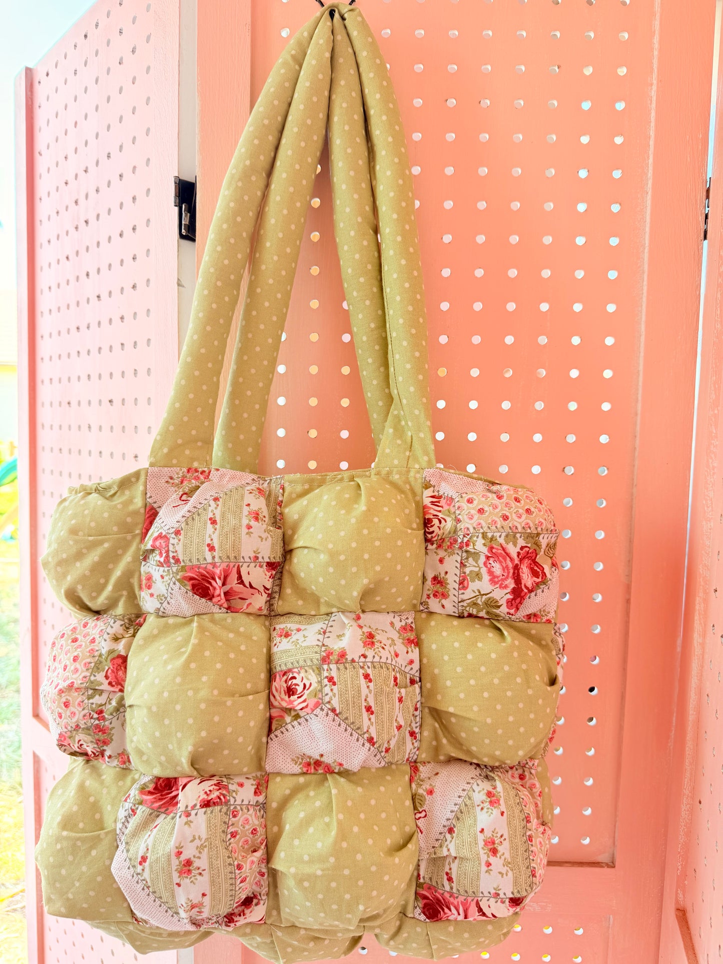 Puff tote