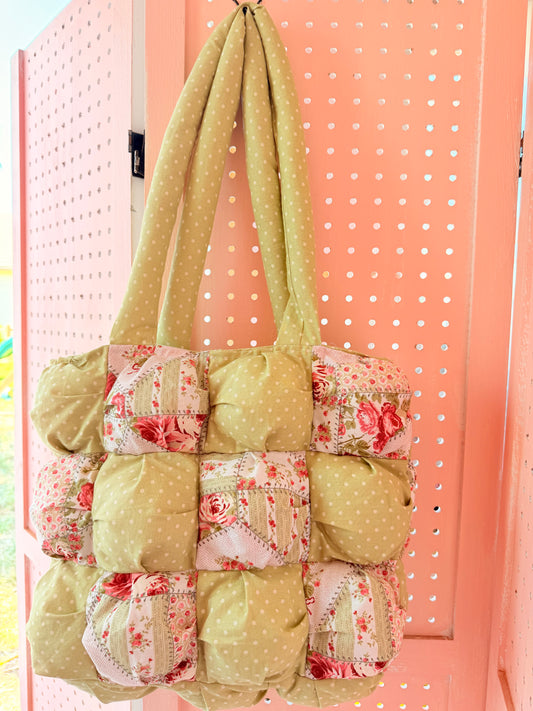 Puff tote